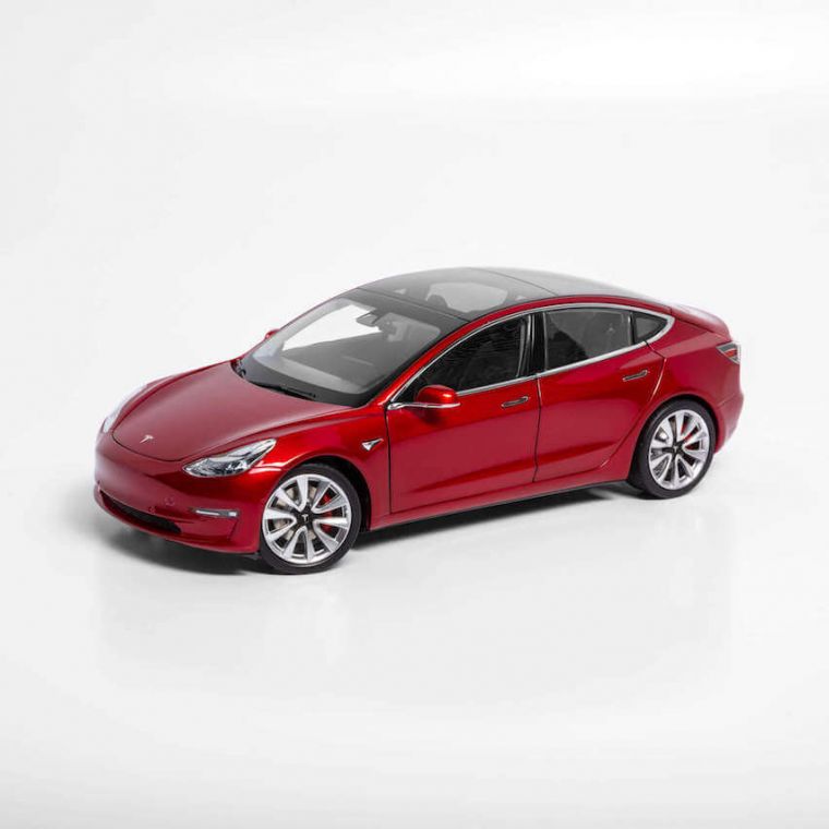 Продажа Оригинальная модель Tesla 3 Multi Coat Red в масштабе 1:18
