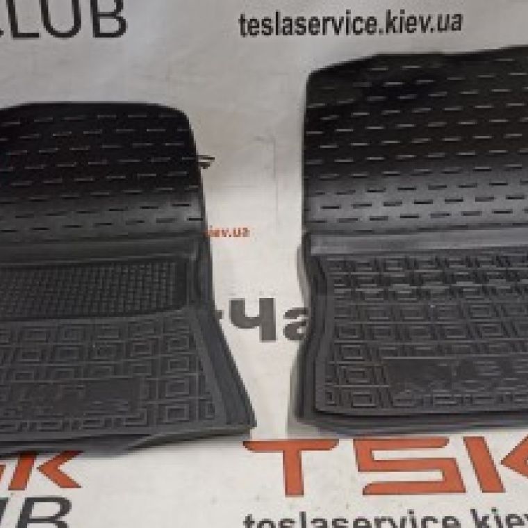 ПродажКомплект ковриків 3D (латекс) Tesla Model 3
