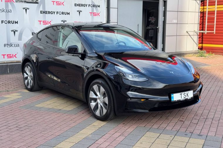 Tesla Model Y LR