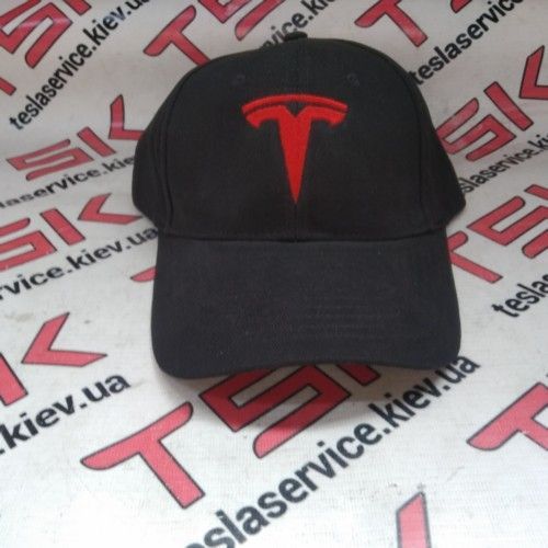 Кепка черная с логотипом Tesla