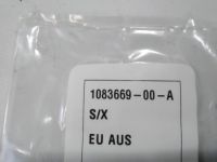 Болт крепления поиума номерного знака EU-AU