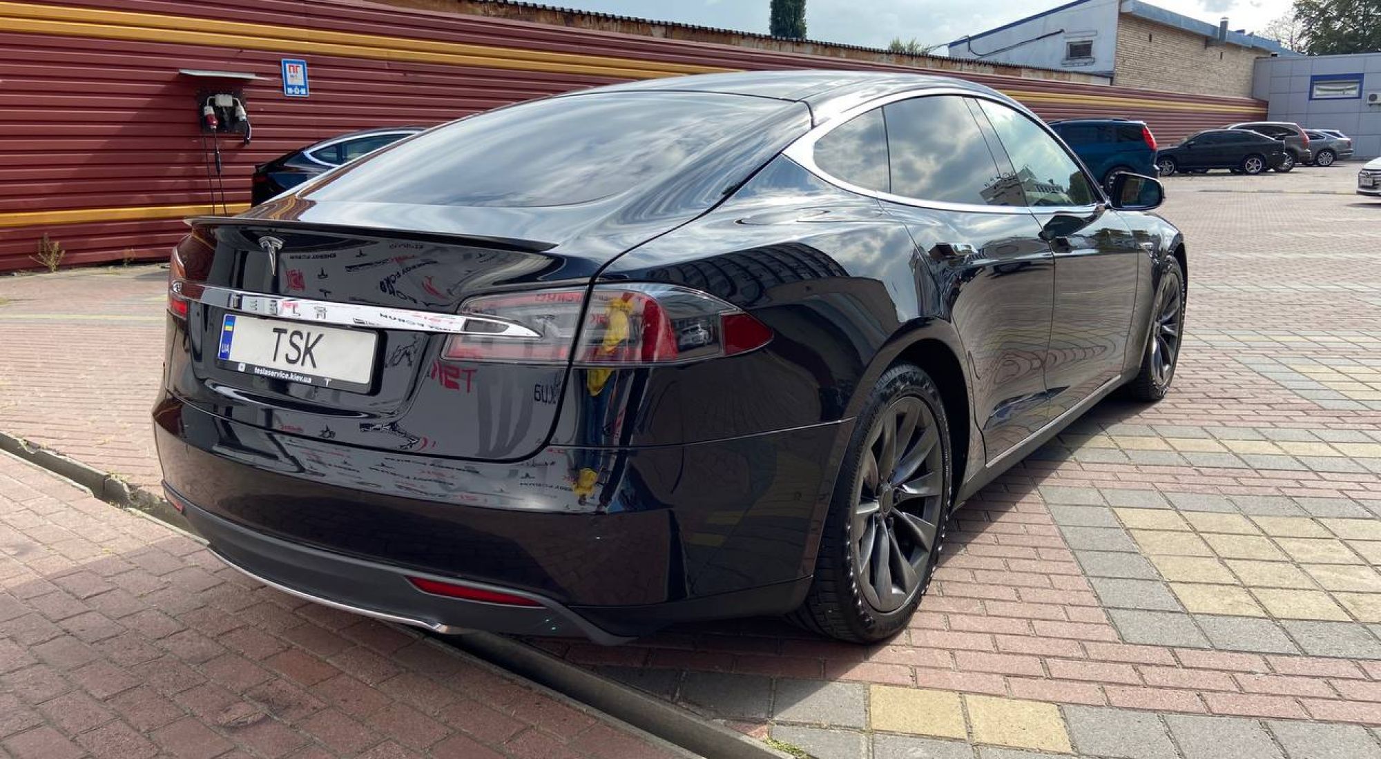 Tesla Model S P90D Ludicrous