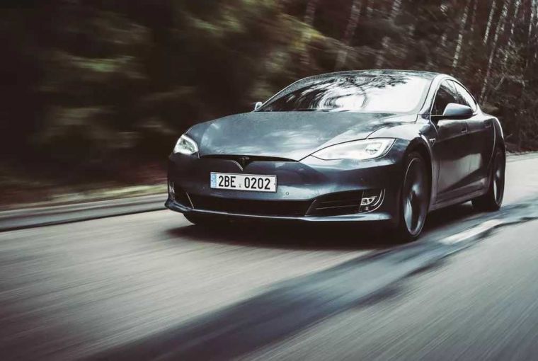 Культ Tesla Motors – Когда ИТ-отдел делает автомобили